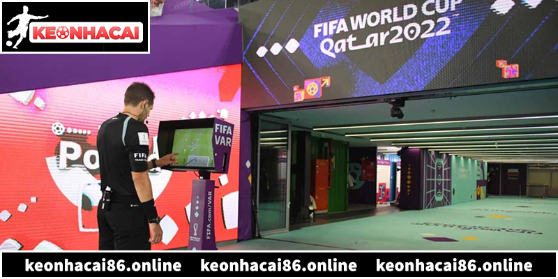 Khám phá hệ thống VAR trong bóng đá hiện đại